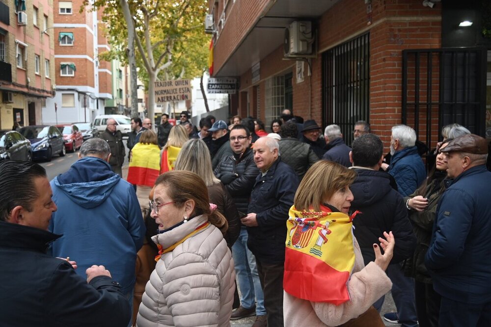 Concentración en defensa de la unidad de España ante el PSOE