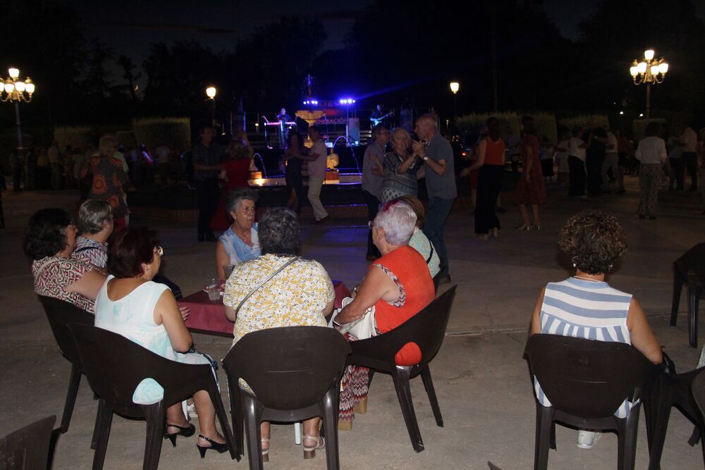 El Baile de Mayores congrega a cerca de 600 personas