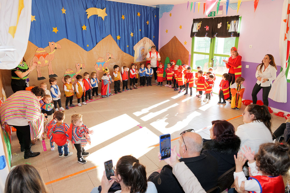 La Escuela Infantil Alba celebra su espectáculo navideño