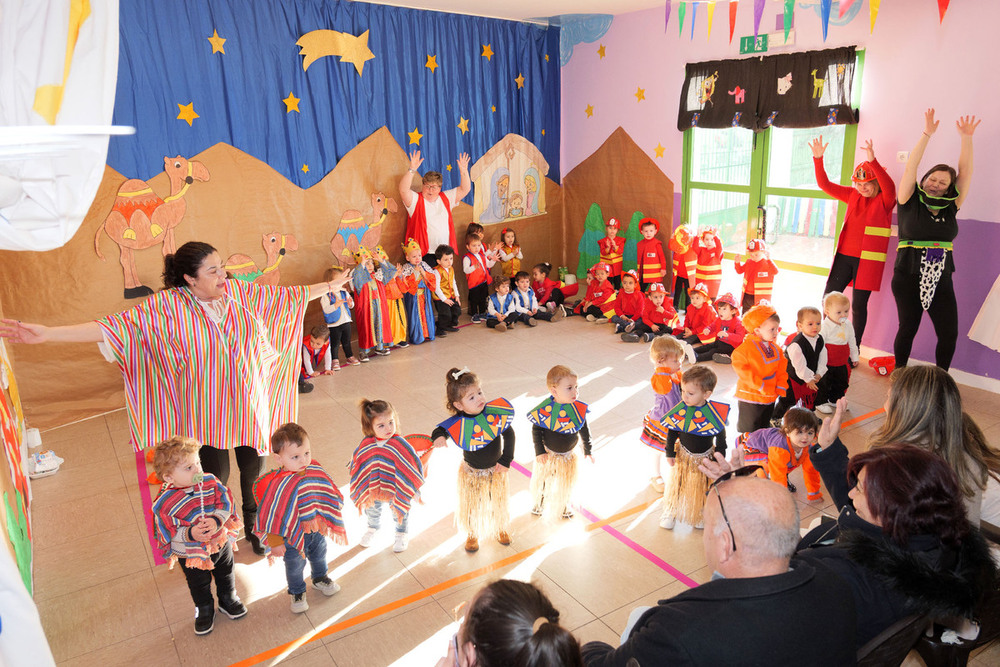 La Escuela Infantil Alba celebra su espectáculo navideño