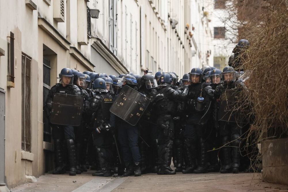 Demonstrations against pension reform in France  / YOAN VALAT