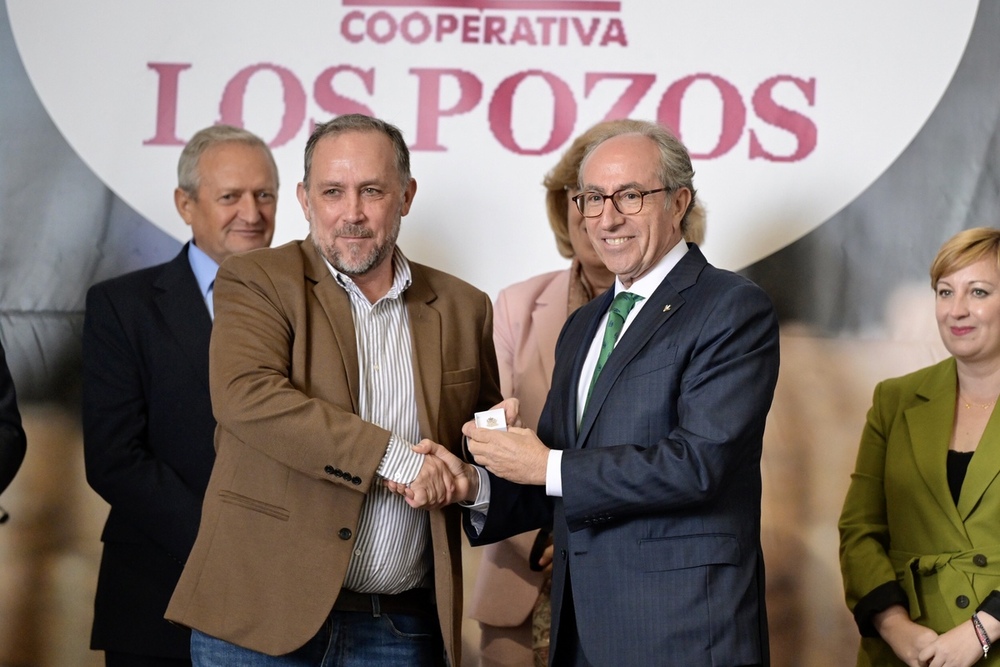 Globalcaja acompaña a Los Pozos en su 25 aniversario