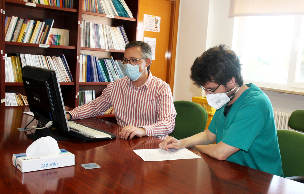 57 residentes de Alcázar participan en una evaluación clínica