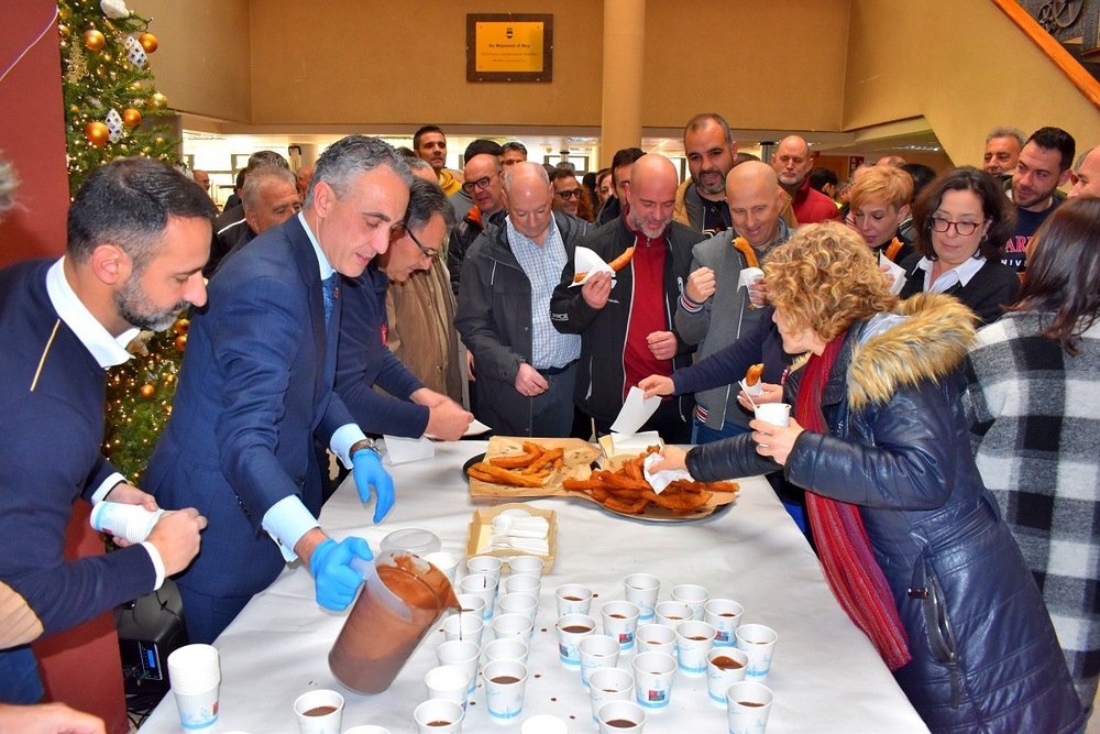 Ruiz pondera el trabajo de los empleados municipales