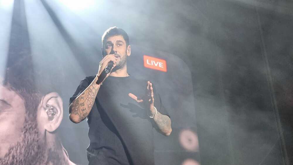 Valdepeñas vibra con las canciones de Melendi 