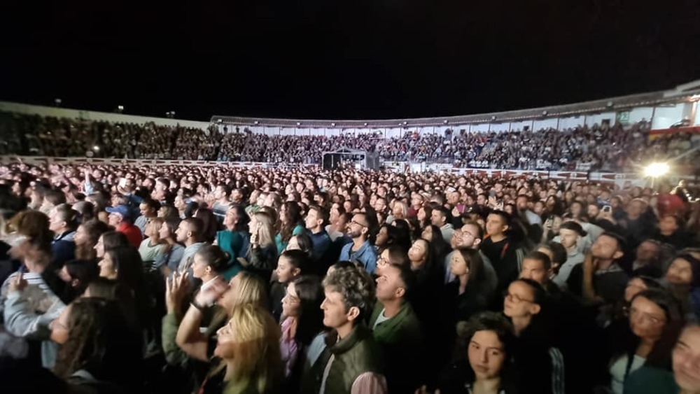 Valdepeñas vibra con las canciones de Melendi 