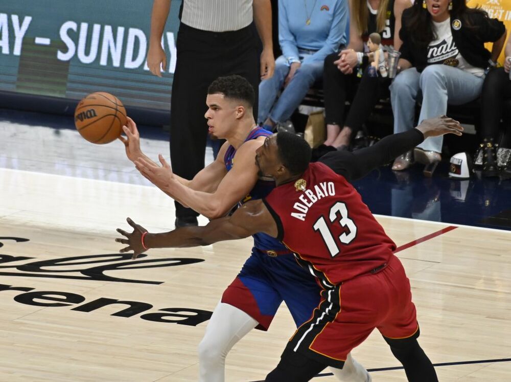 NBA Finals Game 1 - Miami Heat at Denver Nuggets  / BOB PEARSON