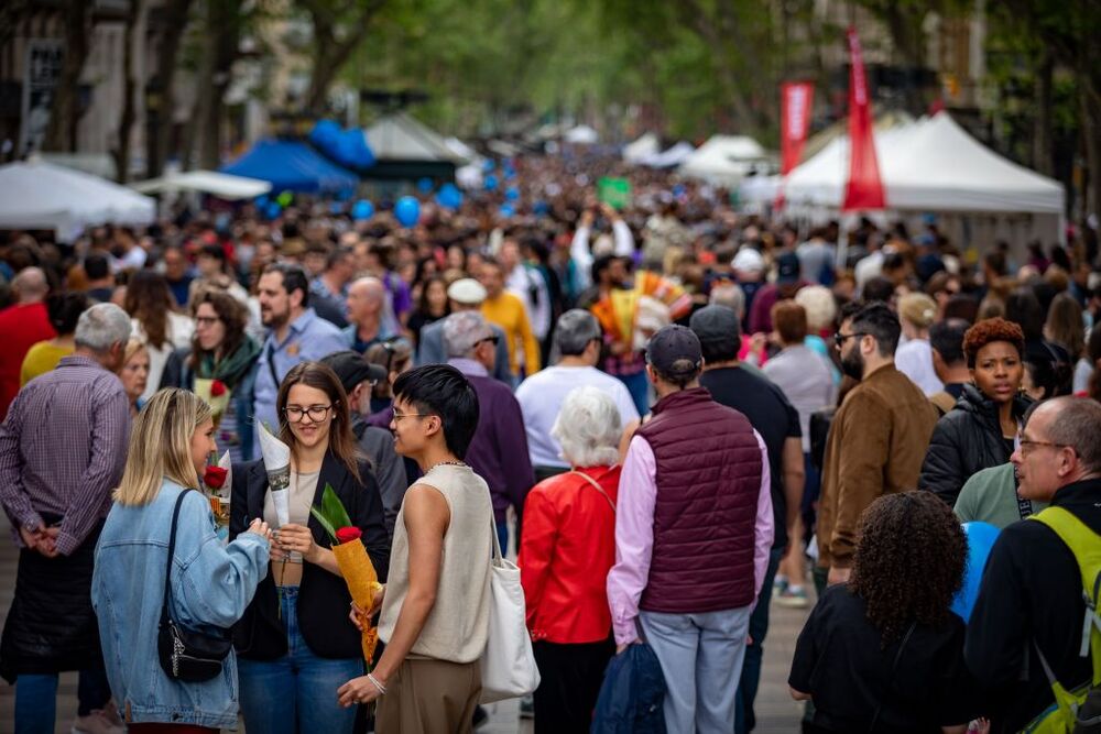 Celebración de Sant Jordi y Día del Libro en Barcelona   / KIKE RINCÓN