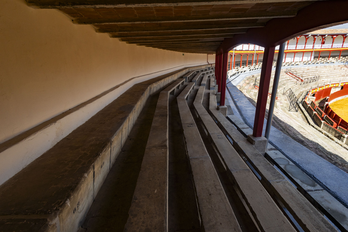 Plaza de toros de ciudad real, yça terminada, Francisco Cañizares, visita la Plaza de Toros de Ciuad real, ya finalizada, aspecto de como ha quedado la Plaza de toros  / RUEDA VILLAVERDE