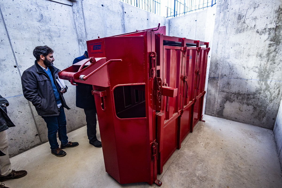 Plaza de toros de ciudad real, yça terminada, Francisco Cañizares, visita la Plaza de Toros de Ciuad real, ya finalizada, aspecto de como ha quedado la Plaza de toros  / RUEDA VILLAVERDE