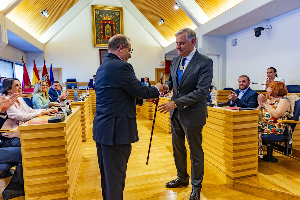 Toma de posesión de Francisco Cañizares como alcalde de Ciudad Real,, foto de la nueva cooporación municipal en la Plaza Mayor de Ciudad Real  / RUEDA VILLAVERDE