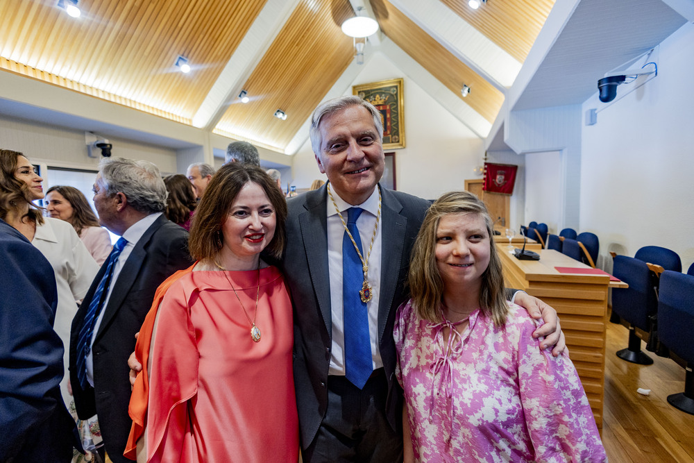 Toma de posesión de Francisco Cañizares como alcalde de Ciudad Real,, foto de la nueva cooporación municipal en la Plaza Mayor de Ciudad Real  / RUEDA VILLAVERDE