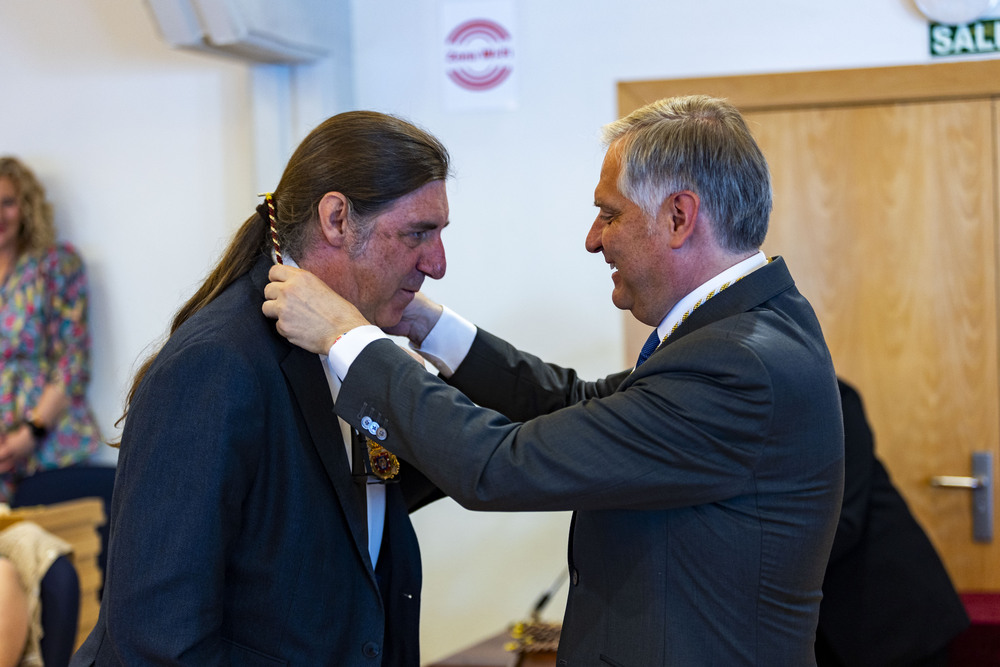 Toma de posesión de Francisco Cañizares como alcalde de Ciudad Real,, foto de la nueva cooporación municipal en la Plaza Mayor de Ciudad Real  / RUEDA VILLAVERDE