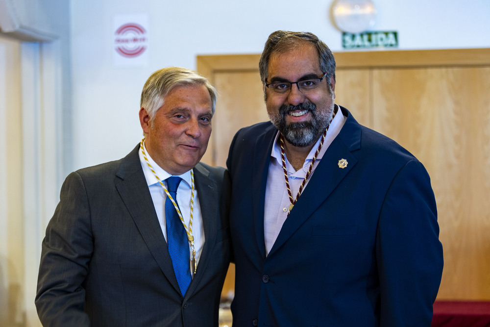 Toma de posesión de Francisco Cañizares como alcalde de Ciudad Real,, foto de la nueva cooporación municipal en la Plaza Mayor de Ciudad Real  / RUEDA VILLAVERDE