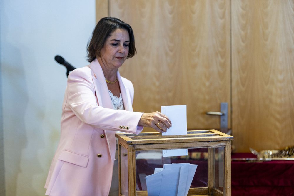 Toma de posesión de Francisco Cañizares como alcalde de Ciudad Real,, foto de la nueva cooporación municipal en la Plaza Mayor de Ciudad Real  / RUEDA VILLAVERDE