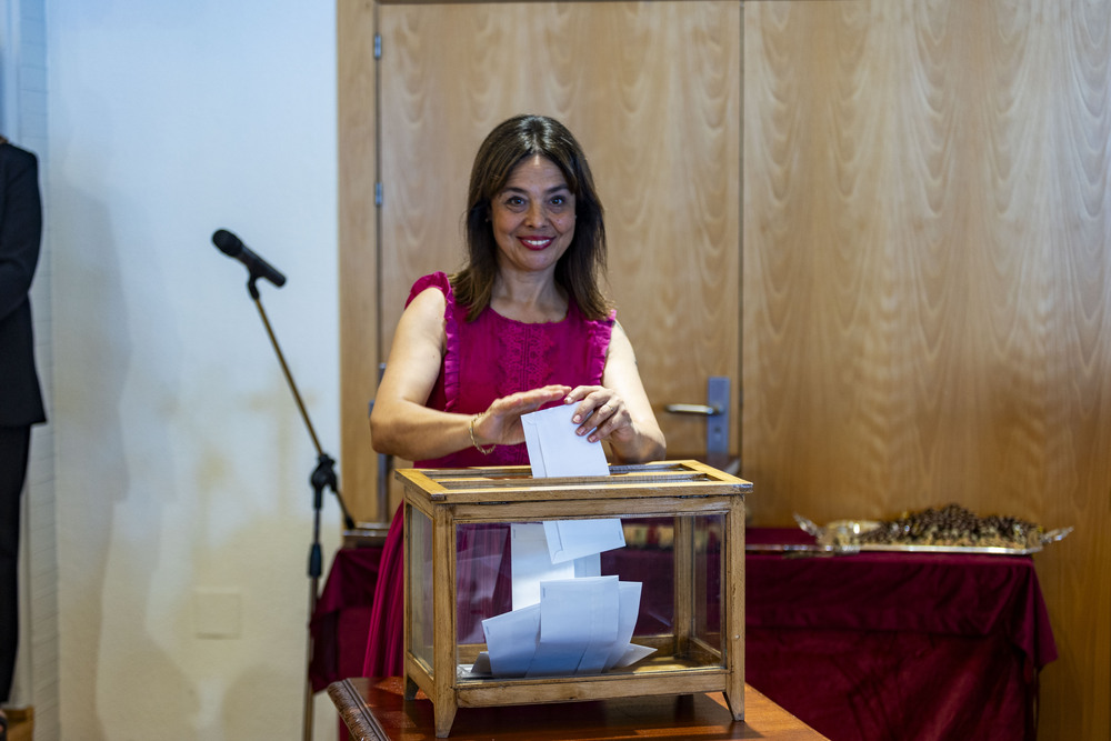 Toma de posesión de Francisco Cañizares como alcalde de Ciudad Real,, foto de la nueva cooporación municipal en la Plaza Mayor de Ciudad Real  / RUEDA VILLAVERDE