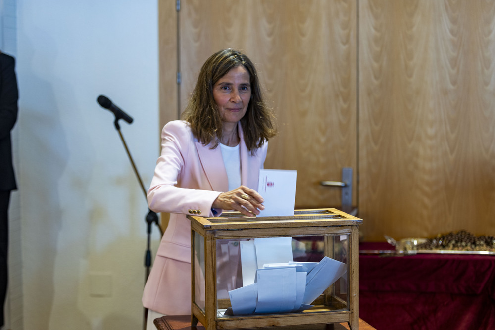 Toma de posesión de Francisco Cañizares como alcalde de Ciudad Real,, foto de la nueva cooporación municipal en la Plaza Mayor de Ciudad Real  / RUEDA VILLAVERDE