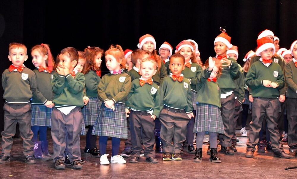 Escolares de ocho centros cantan a la Navidad