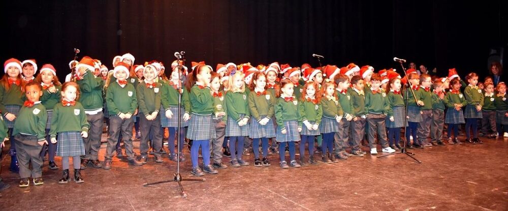 Escolares de ocho centros cantan a la Navidad