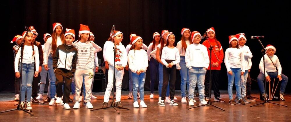 Escolares de ocho centros cantan a la Navidad