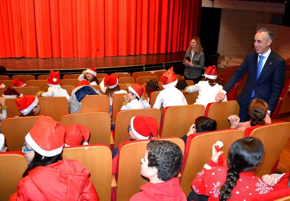 Escolares de ocho centros cantan a la Navidad