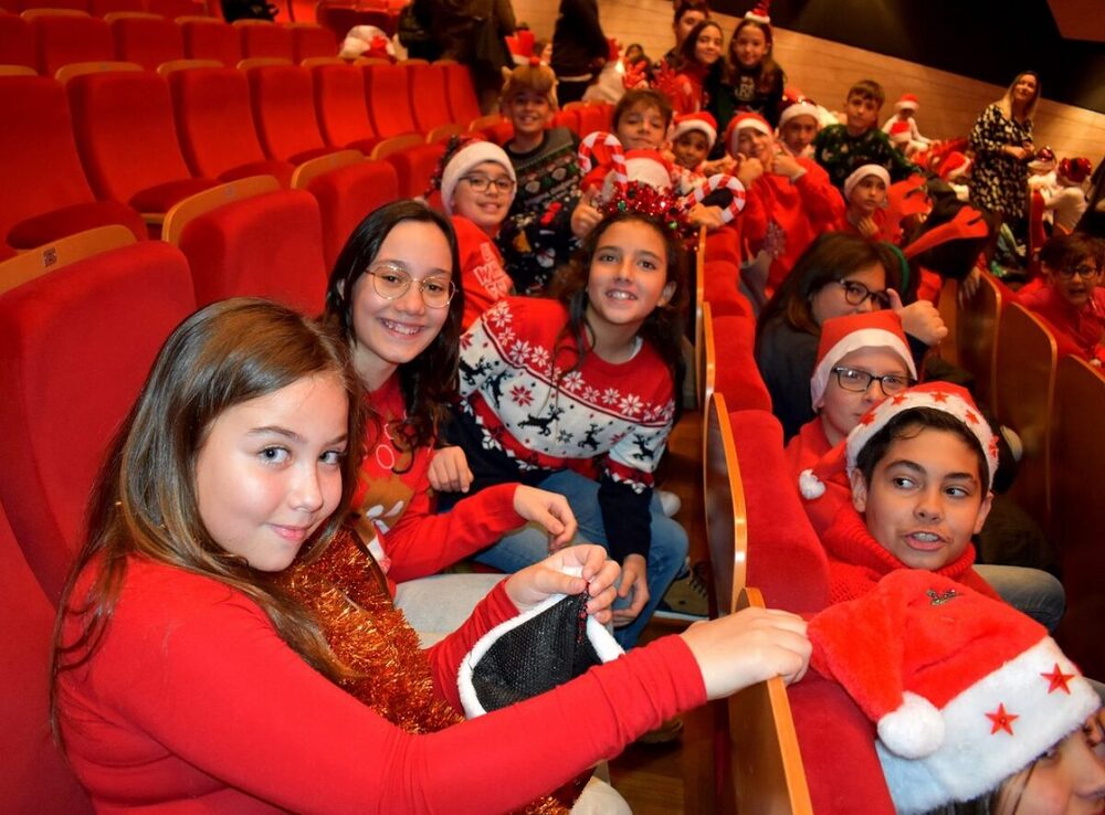 Escolares de ocho centros cantan a la Navidad