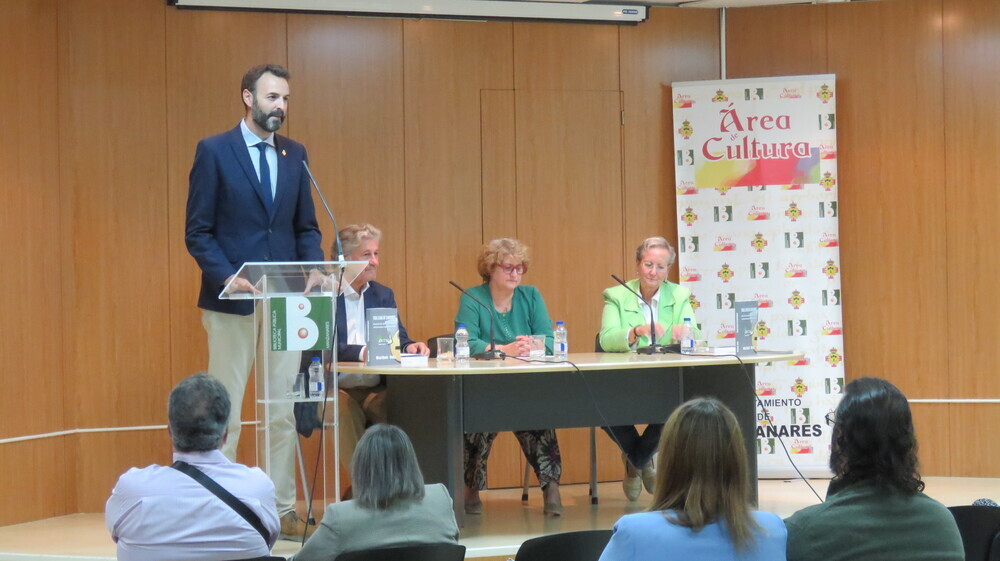 'Airén' hace inventario en el libro 'Toda llena de cantares'