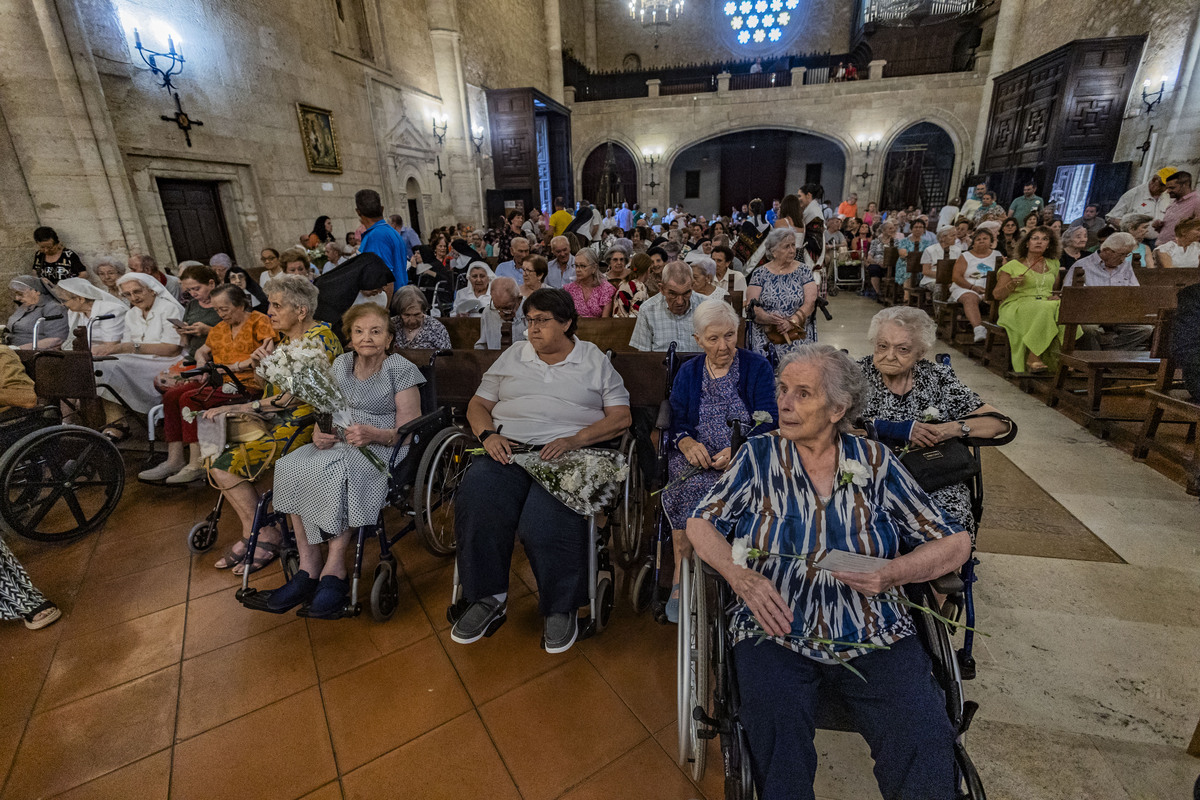 Caravana Blanca en la Catedral de Ciudad Real, Feria de Agosto de Ciudad Real,  / RUEDA VILLAVERDE