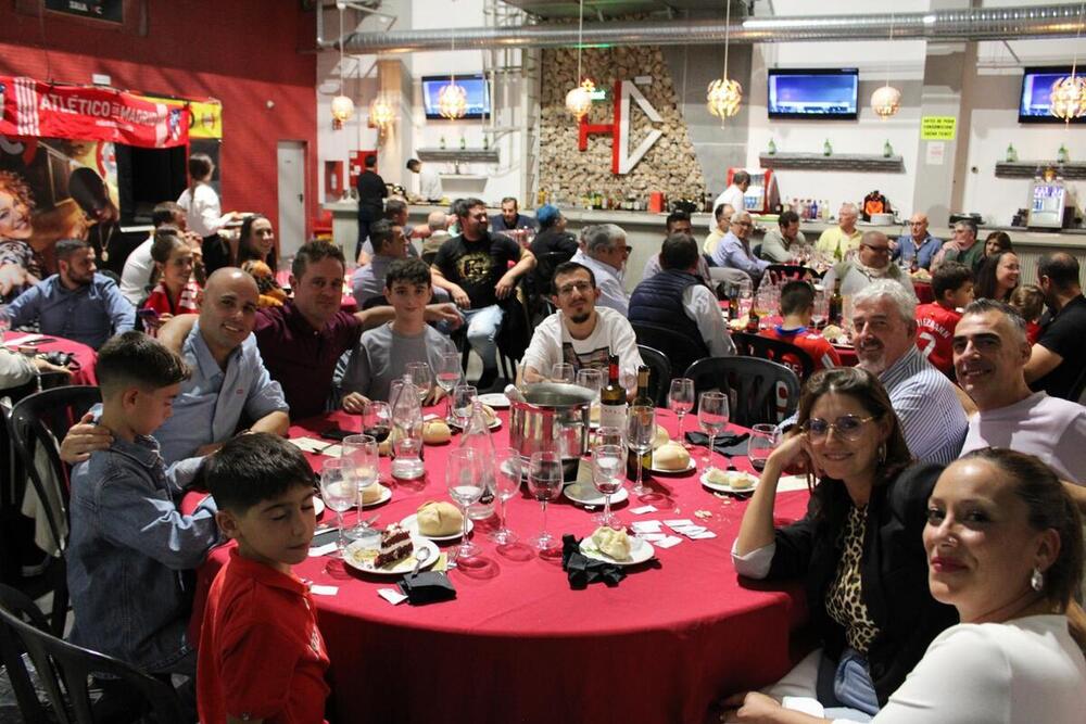 La Peña del Atlético de Malagón celebra su cena  anual