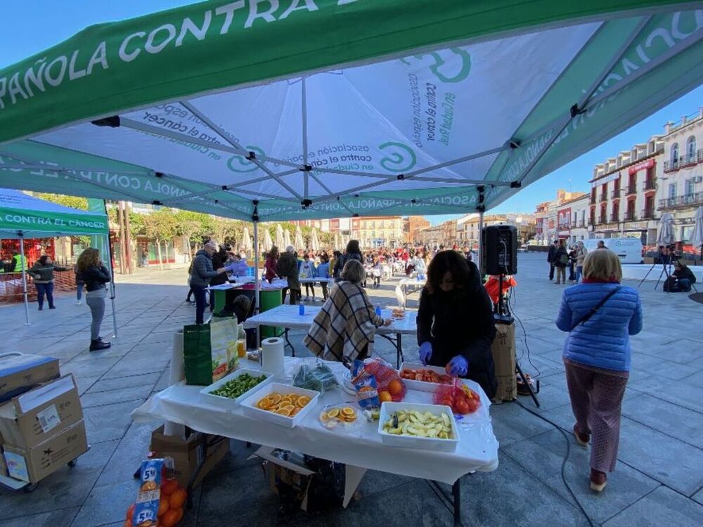 Casi 300 escolares aprenden a llevar una buena alimentación