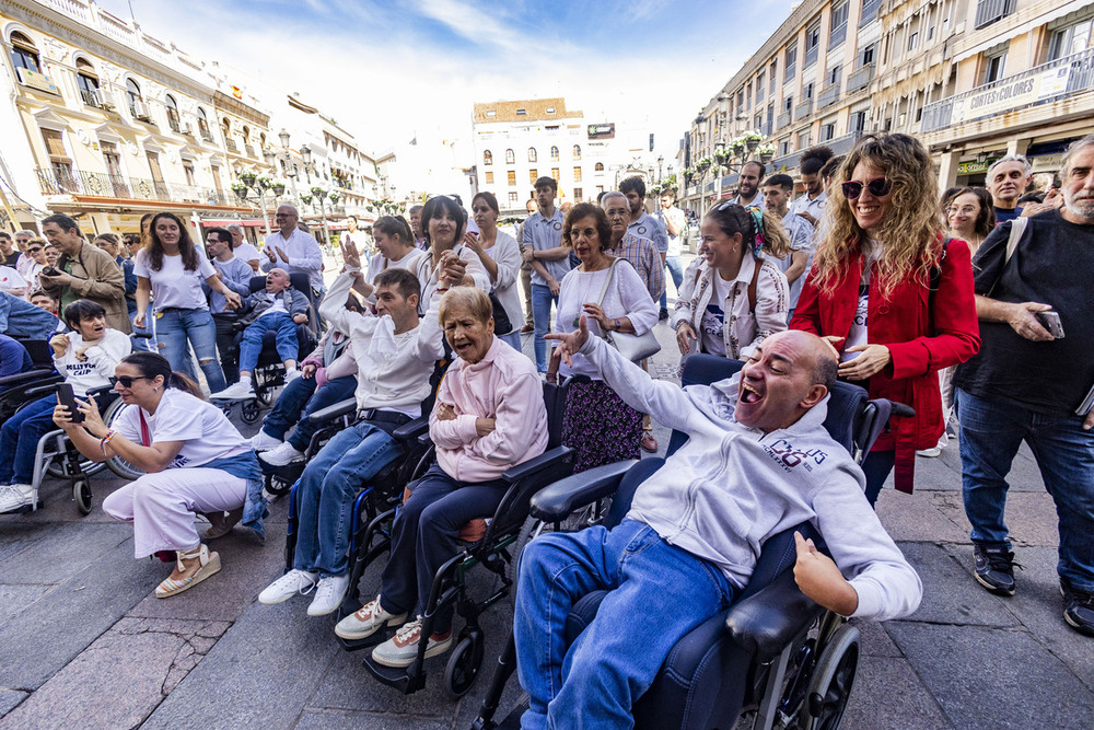 Aspacecire baila en el Día de la Parálisis Cerebral