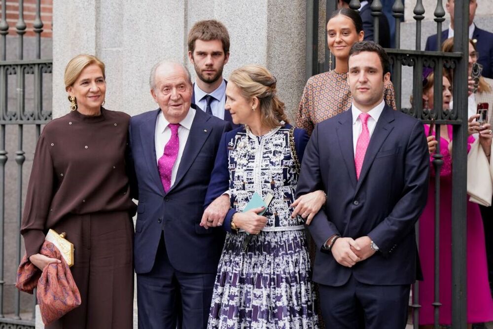 Almeida da el 'sí, quiero' a Teresa Urquijo