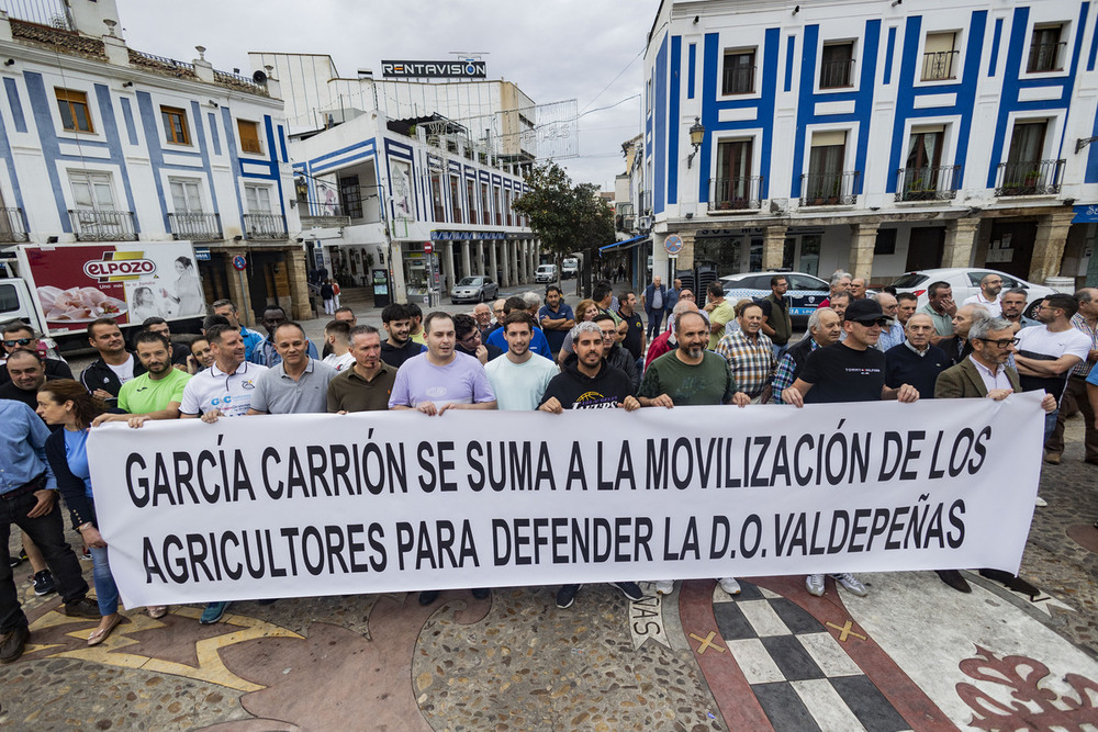 Decenas de agricultores piden una Interprofesión para la DO