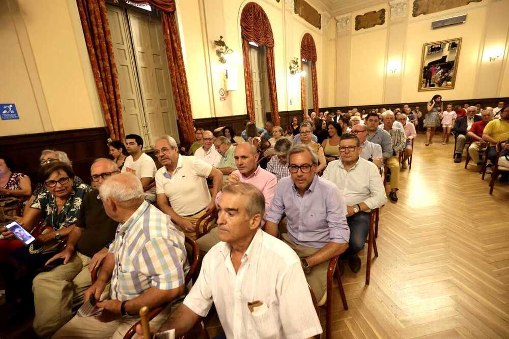 Juan Domínguez pone en hora el reloj taurino en Ciudad Real