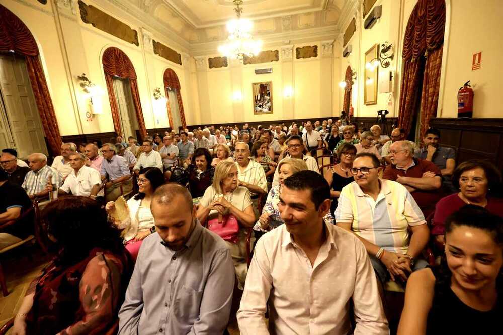 Juan Domínguez pone en hora el reloj taurino en Ciudad Real