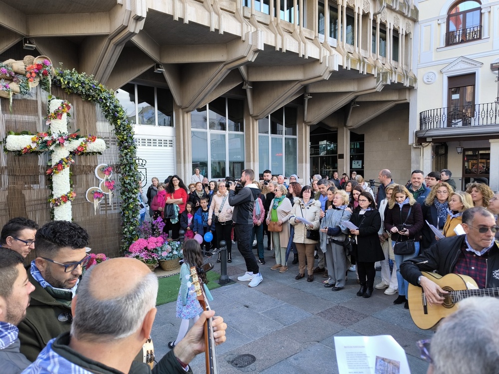 Las Cruces de Mayo ya lucen con todo su esplendor 