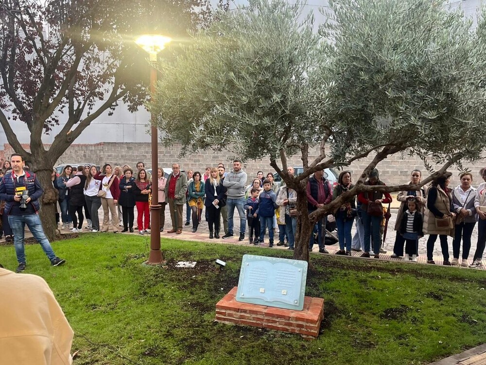 Villarrubia inaugura su plaza por el duelo gestacional 