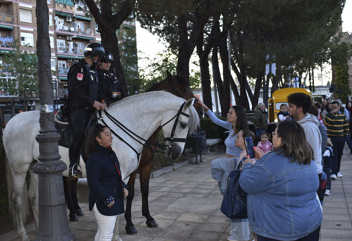 sANTO vOTO, ENCENDIDO DE LAS OLLAS Y NOMBRAMIENTO A LA POLICÍA NACIONAL COMO EMBAJADORA DEL SANTO VOTO DE PUERTOLLANO  / AYTO PUERTOLLANO