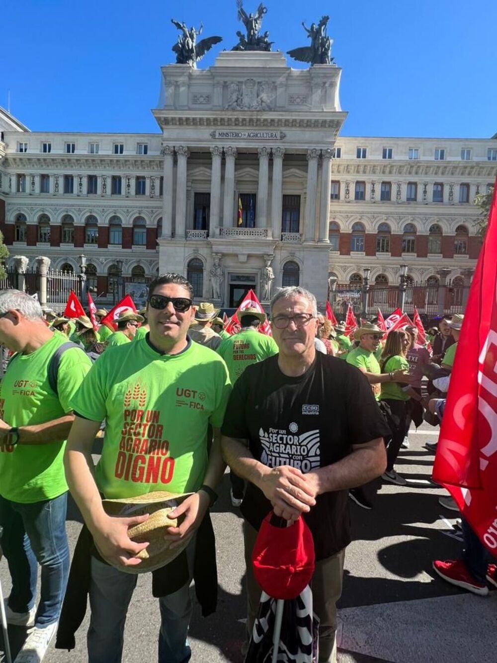 700 trabajadores del campo de CLM se manifiestan en Madrid