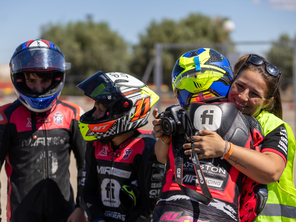 Alonso García estrena moto y pisa podio en Zuera