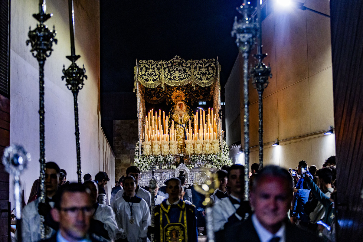 Semana Santa, procesión de la Dolorosa de Santiago, viernes de Dolores  / RUEDA VILLAVERDE