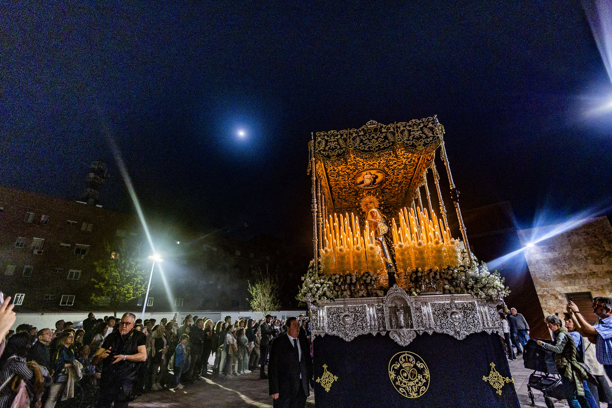 Semana Santa, procesión de la Dolorosa de Santiago, viernes de Dolores  / RUEDA VILLAVERDE