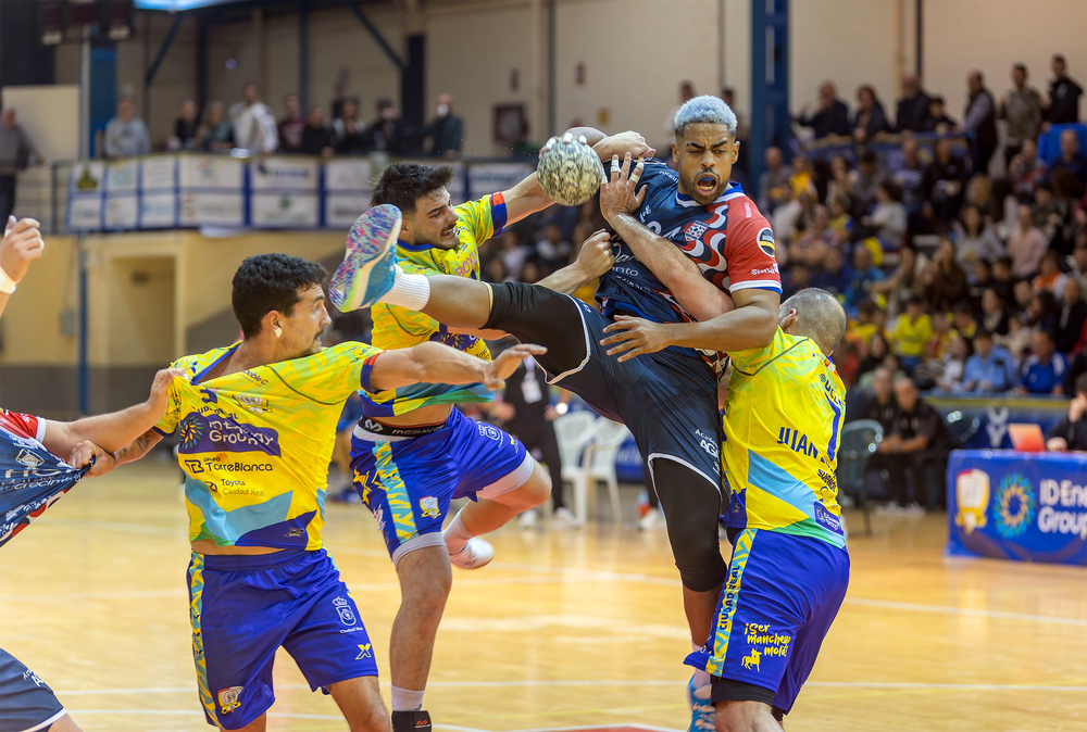 El Caserío se apunta al sueño del ascenso directo