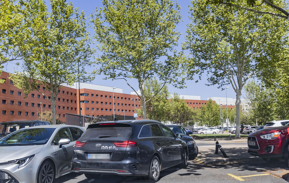 La vigilancia en el hospital deja medio centenar de multas