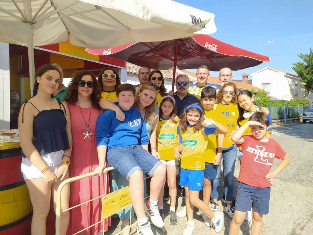 Caluroso recibimiento al Caserío en el Olivo Arena