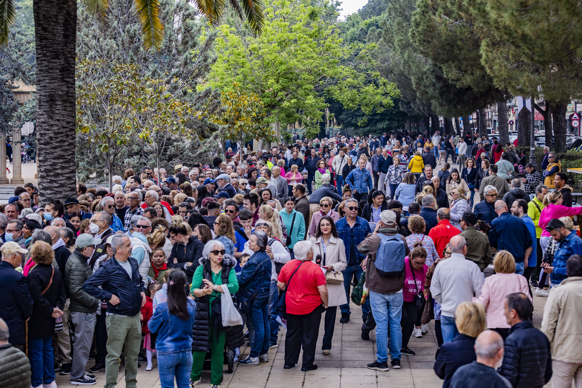 REPARTO DE LA COMIDA DEL SANTO VOTO DE PUERTOLLANO, SANTO VOTO, REPARTO DE LA COMIDA  / RUEDA VILLAVERDE