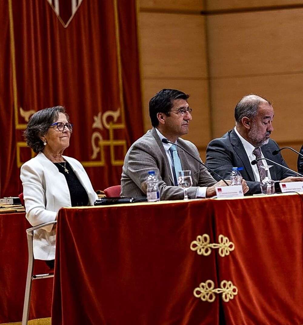 Acto de graduación en la Escuela Superior de Informática