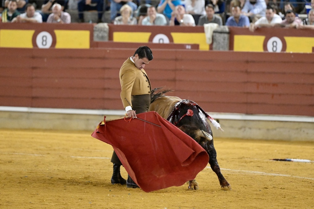 Carlos Aranda, con la muleta.