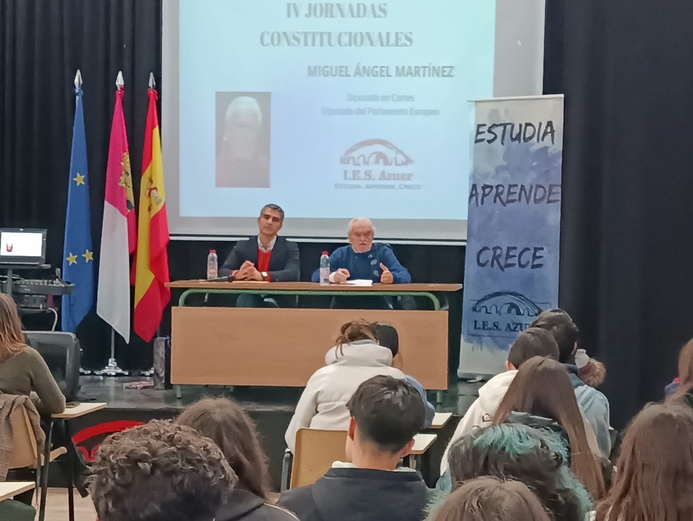 Belda y Martínez en las jornadas constitucionales IES Azuer