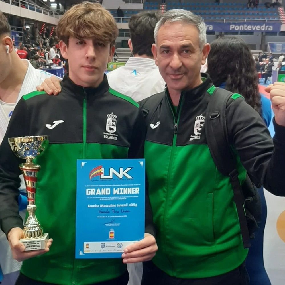 Gonzalo Ruiz Ureña, junto al técnico Ángel Luis Chaves.